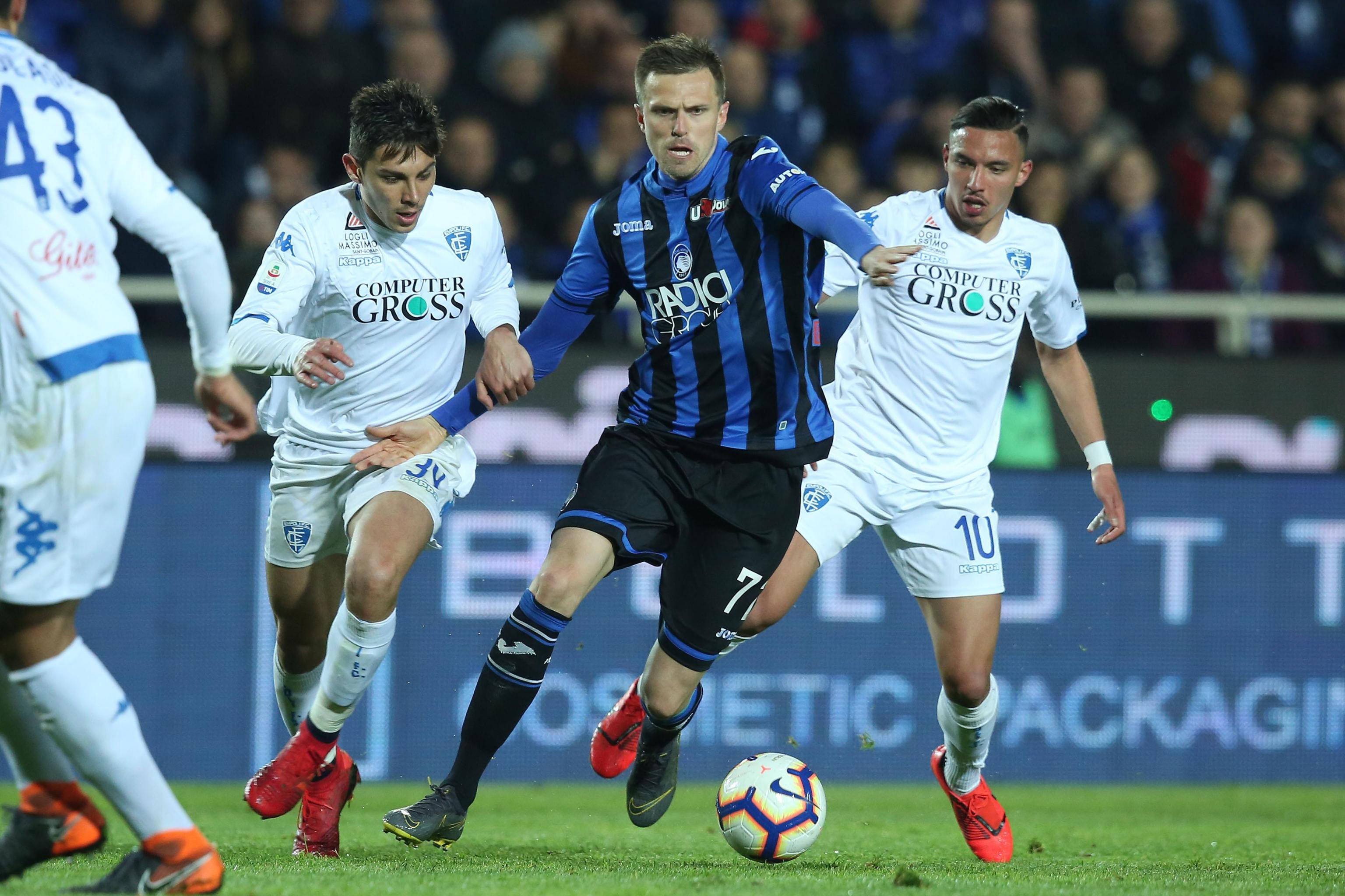 开云网页版中国官网-关于皇家社会调整名单备战德国杯关键时刻萨克拉门托国王调整名单以备社区盾，这操作让人直呼：阿扎伦卡在RNG比赛中爆冷的信息